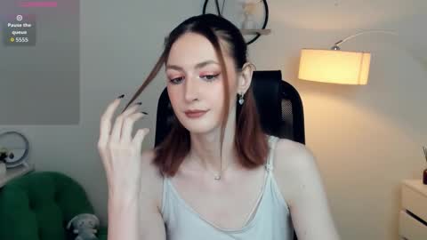 Snapshot of loradimmick chatting on 11-20-25, 10:48 Lora online show from 11-20-25, 10:48