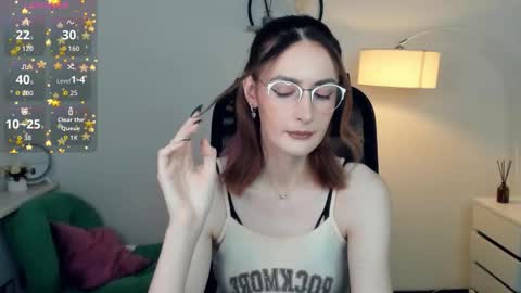 Snapshot of loradimmick chatting on 11-30-25, 10:52 Lora online show from 11-30-25, 10:52