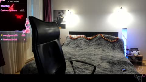 Lora online show from 12-27-24, 01:39