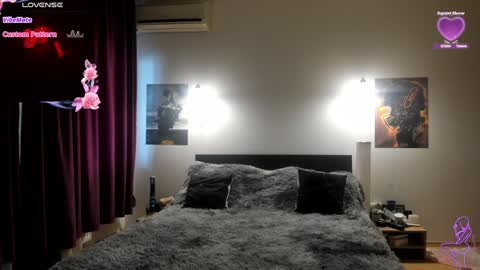 Lora online show from 01-25-25, 11:34