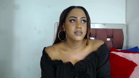 Loraine online show from 10-29-25, 09:05