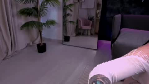 LoraIvone online show from 03-08-26, 02:04