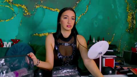 Miss online show from 12-19-24, 04:02