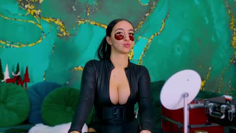 Miss online show from 12-23-24, 06:37