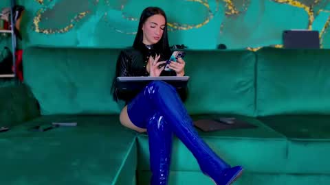 Miss online show from 01-23-25, 04:37