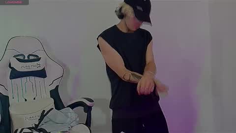 lord_moon_king online show from 09-16-25, 01:50