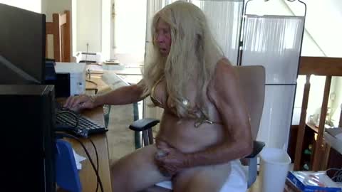 Snapshot of lorelea chatting on 07-13-26, 01:03 lorelea online show from 07-13-26, 01:03