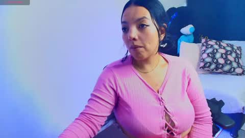 Snapshot of loren_44tits chatting on 06-03-26, 08:58 Loren online show from 06-03-26, 08:58