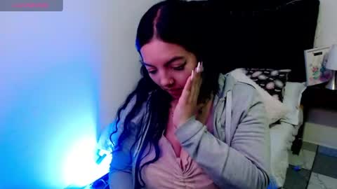 Loren online show from 06-19-26, 09:51