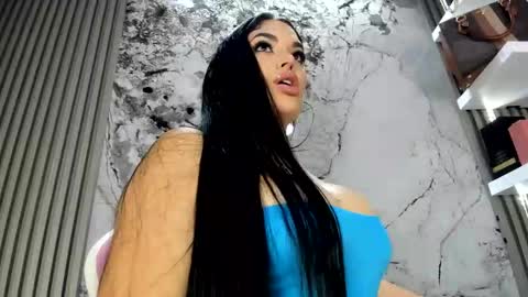 Snapshot of loren_baker chatting on 02-04-26, 06:03 Doll Queen online show from 02-04-26, 06:03