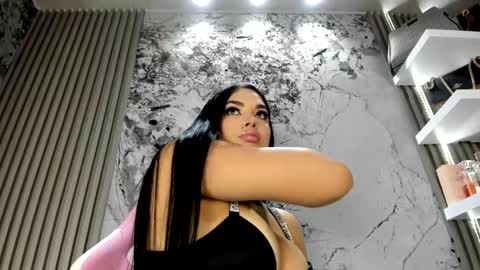 Snapshot of loren_baker chatting on 02-06-26, 06:11 Doll Queen online show from 02-06-26, 06:11