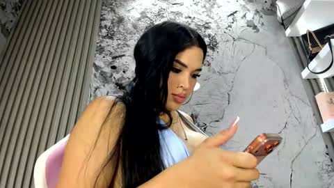 Snapshot of loren_baker chatting on 02-10-26, 06:01 Doll Queen online show from 02-10-26, 06:01