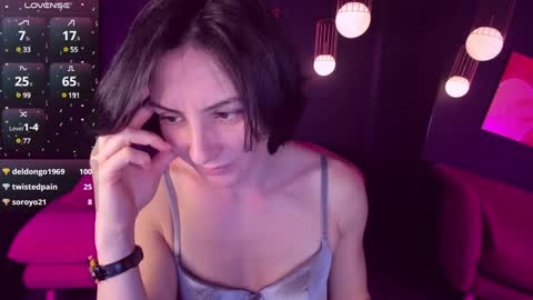 Snapshot of loren_daze chatting on 12-06-24, 05:11 Loren online show from 12-06-24, 05:11