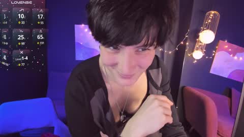 Snapshot of loren_daze chatting on 01-10-25, 02:02 Loren online show from 01-10-25, 02:02