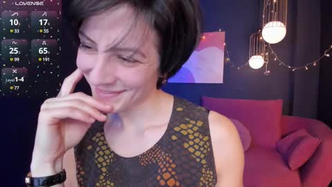 Snapshot of loren_daze chatting on 02-21-25, 01:55 Loren online show from 02-21-25, 01:55
