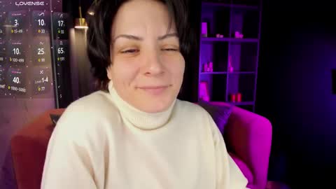Snapshot of loren_daze chatting on 03-07-25, 02:01 Loren online show from 03-07-25, 02:01