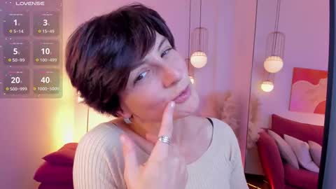 Snapshot of loren_daze chatting on 10-07-25, 02:25 Loren online show from 10-07-25, 02:25