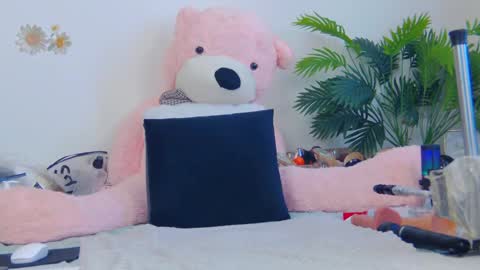 Snapshot of lorena422 chatting on 03-05-25, 09:38 Hi Im Lorena an independent model Im waiting for you for any craziness you dream of... online show from 03-05-25, 09:38