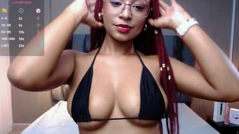 Snapshot of lorena_vieira_ chatting on 12-22-24, 09:31 Lorena Vieira  online show from 12-22-24, 09:31