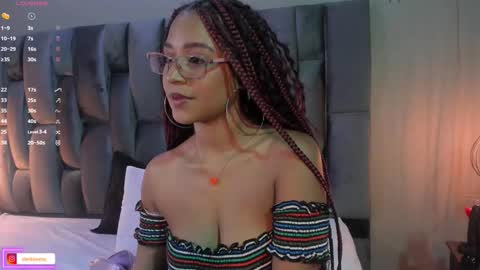 Snapshot of lorena_vieira_ chatting on 02-22-25, 07:58 Lorena Vieira  online show from 02-22-25, 07:58