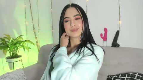 L O R E N online show from 06-05-26, 09:42