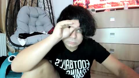 Snapshot of lorenzoboy99 chatting on 01-09-26, 12:13 LORENZO Boy online show from 01-09-26, 12:13