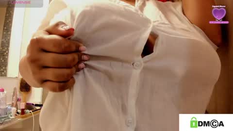 Queen Loreth online show from 04-08-26, 03:34