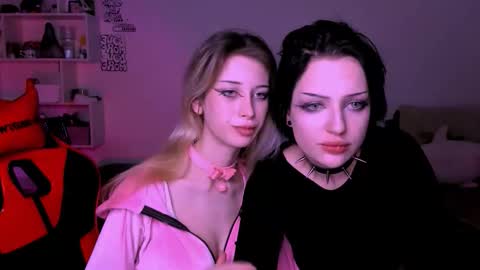 Lori online show from 11-04-25, 09:03