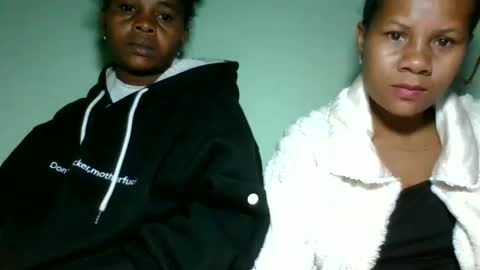 lorienne98 online show from 06-07-26, 12:26