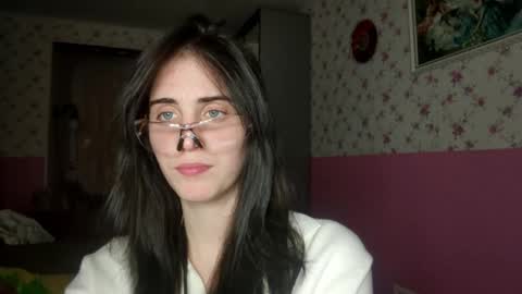 Snapshot of lorinepiro chatting on 11-20-25, 03:45 Kira online show from 11-20-25, 03:45