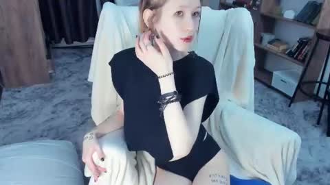 Snapshot of lorineponter chatting on 07-08-26, 08:08 Ronny online show from 07-08-26, 08:08