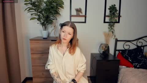 Snapshot of lorineponter chatting on 07-10-26, 08:18 Ronny online show from 07-10-26, 08:18