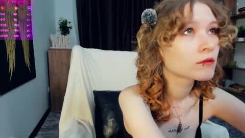 Snapshot of lorineponter chatting on 07-16-26, 07:09 Ronny online show from 07-16-26, 07:09