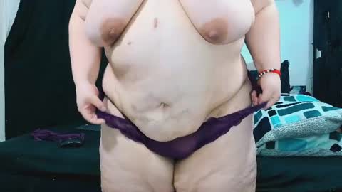 Snapshot of loriscohen chatting on 07-17-26, 04:41 loriscohen online show from 07-17-26, 04:41