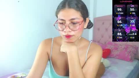 Snapshot of lorraine_rosse chatting on 10-01-25, 06:52 lorraine online show from 10-01-25, 06:52
