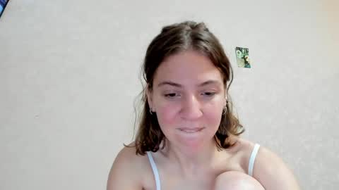 Snapshot of lost_moon chatting on 05-07-26, 06:57 lost_moon online show from 05-07-26, 06:57