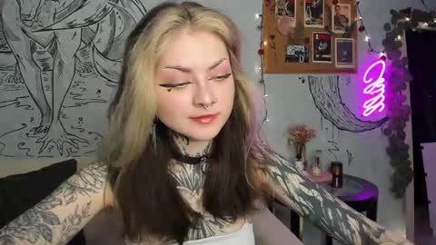 Snapshot of lostallice chatting on 12-15-24, 03:56 lostallice online show from 12-15-24, 03:56