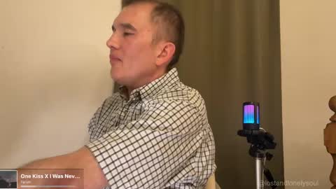 Snapshot of lostandlonelysoul chatting on 06-07-26, 04:16 Hazemir online show from 06-07-26, 04:16