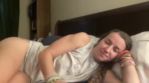 Snapshot of lothlori chatting on 11-17-25, 02:45 lothlori online show from 11-17-25, 02:45