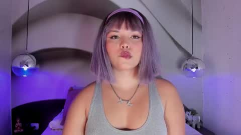 Snapshot of lotti_carter chatting on 01-09-26, 02:42 Lotti online show from 01-09-26, 02:42