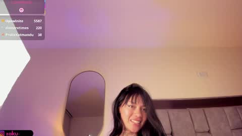 Lottie Lyn online show from 04-11-26, 07:45