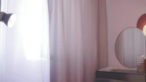 Snapshot of louettakarn chatting on 05-24-26, 07:46 Sade online show from 05-24-26, 07:46
