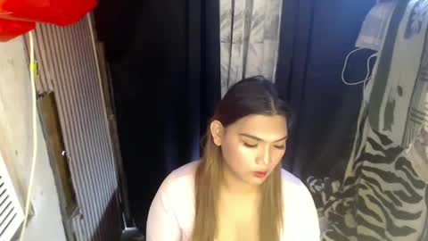 Snapshot of louheart chatting on 12-12-24, 05:10 Sweet online show from 12-12-24, 05:10