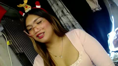 Snapshot of louheart chatting on 12-26-24, 09:04 Sweet online show from 12-26-24, 09:04