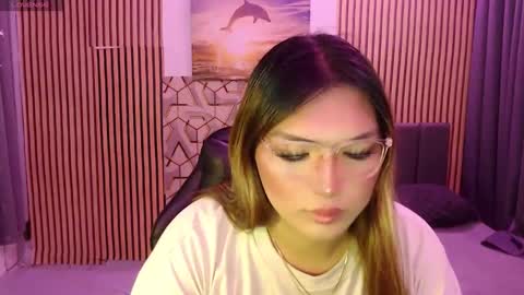 Snapshot of louheart chatting on 01-05-25, 11:33 Sweet online show from 01-05-25, 11:33