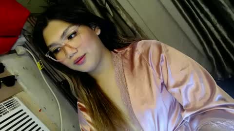 Snapshot of louheart chatting on 02-24-25, 02:51 Sweet online show from 02-24-25, 02:51