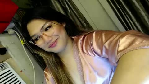 Snapshot of louheart chatting on 02-24-25, 05:54 Sweet online show from 02-24-25, 05:54