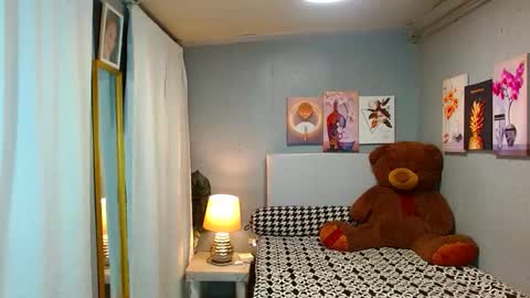 Snapshot of louie_sexy chatting on 01-30-25, 10:19 Cathy online show from 01-30-25, 10:19