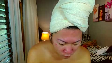 Snapshot of louie_sexy chatting on 02-01-25, 03:41 Cathy online show from 02-01-25, 03:41