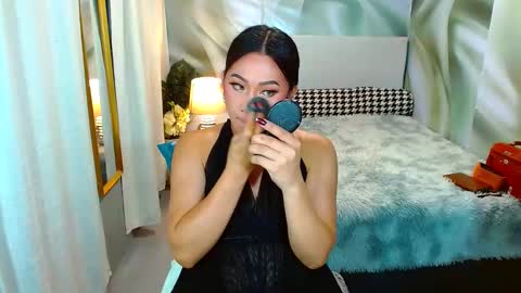 Snapshot of louie_sexy chatting on 02-08-25, 10:39 Cathy online show from 02-08-25, 10:39